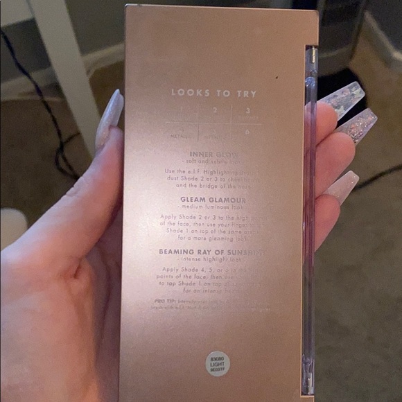 makeup - Picture 2 of 3